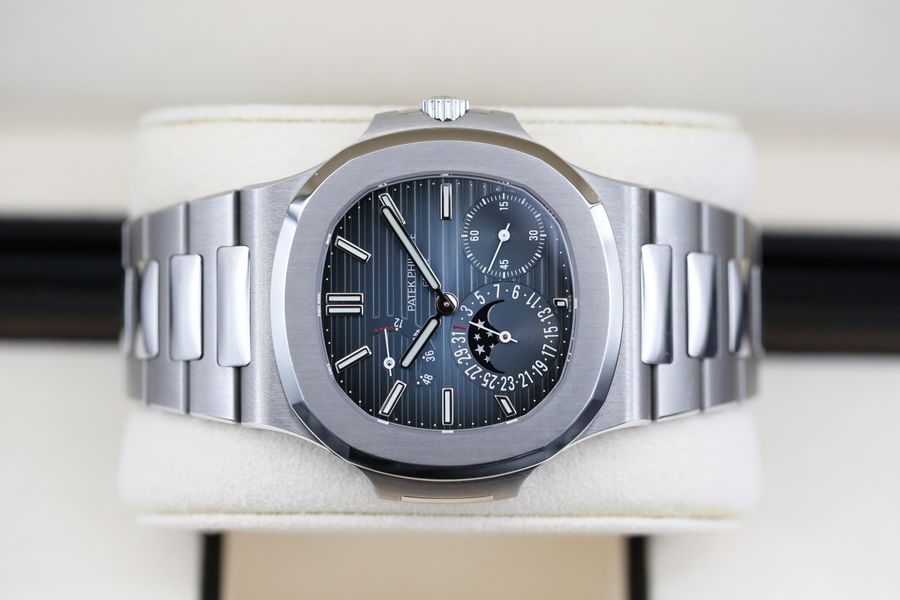 Patek Philippe Nautilus 5712/1A-001